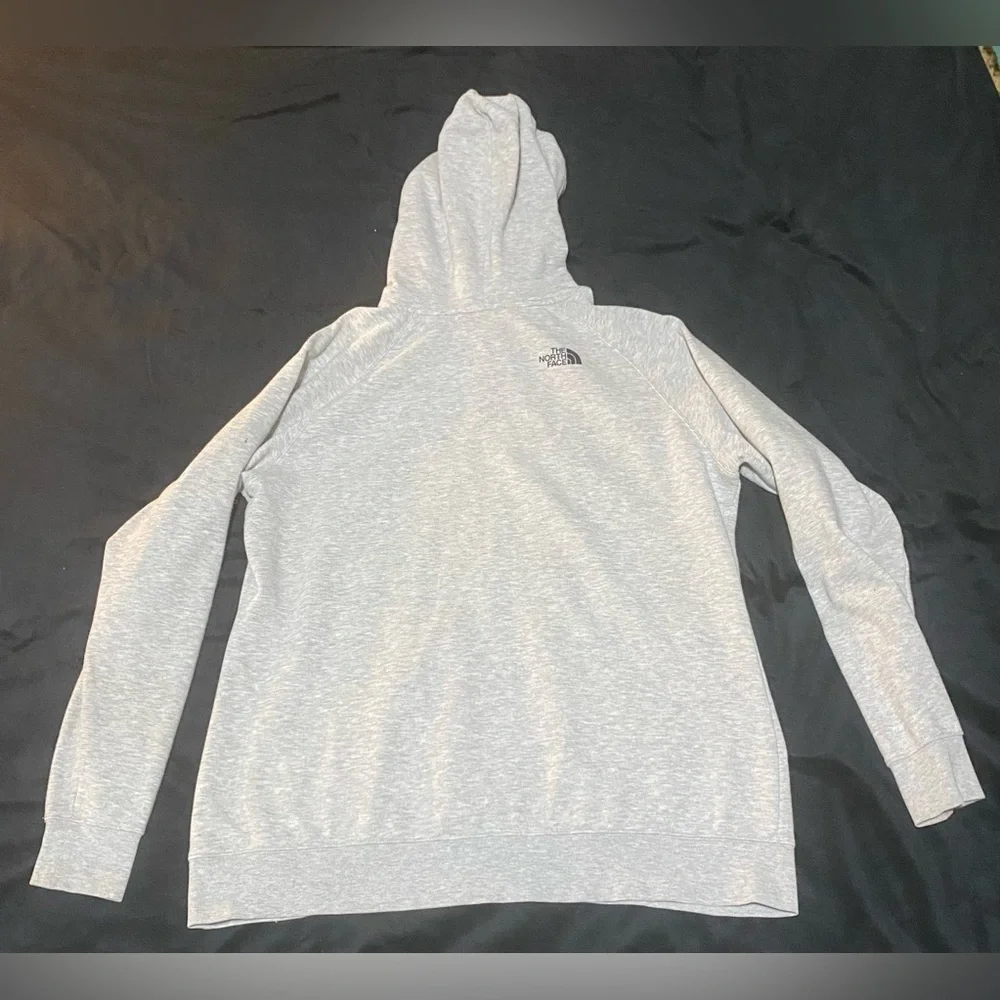 XL Women’s North Face Gray Hoodie. Like New! Measurements in pictures! Perfect! - Picture 6 of 10